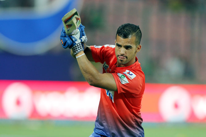 Delhi's JP Duminy during a practice session