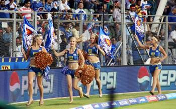 Mumbai Indians cheerleaders