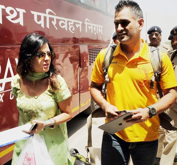 Sakshi Dhoni with Mahendra Singh Dhoni in Ranchi.