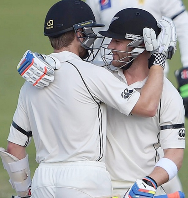 New Zealand captain Brendon McCullum congratulates Kane Williamson