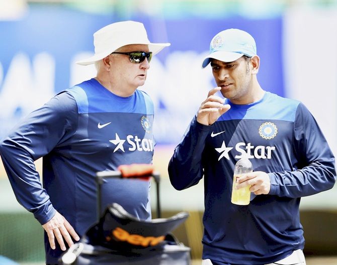 MS Dhoni with Duncan Fletcher