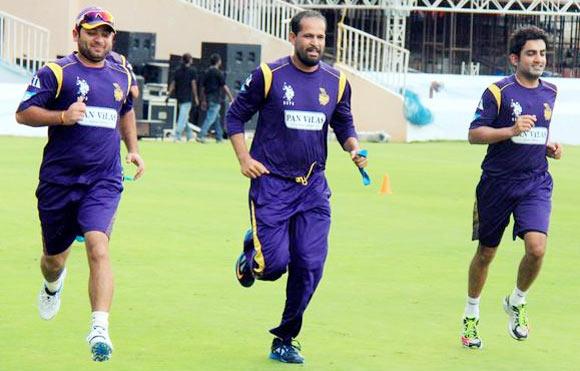 Piyush Chawla, Yousuf Pathan and Gautam Gambhir of Kolkata Knight Riders