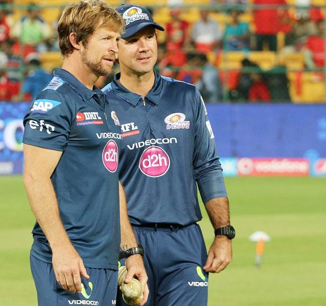 Mumbai Indians' Jonty Rhodes and Ricky Ponting