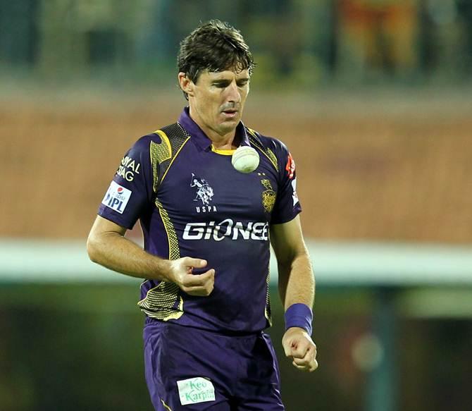 Kolkata Knight Riders captain Gautam Gambhir (left) with Sunil Narine