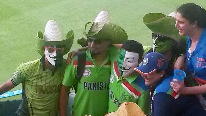 Indian and Pakistani cricket fans at Adelaide
