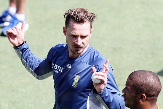 South African bowlers Dale Steyn and Vernon Philander during a practice session
