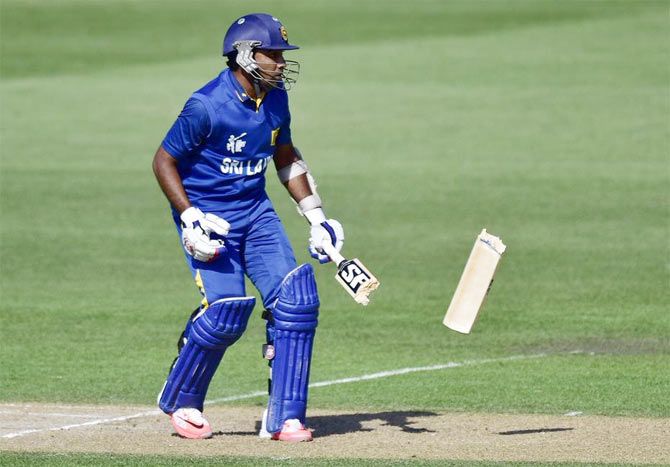 Mahela Jayawardene's bat breaks mid-innings during the match against Afghanistan on Saturday