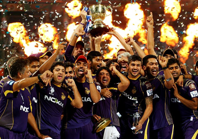 Kolkata Knight Riders players celebrate winning IPL 7