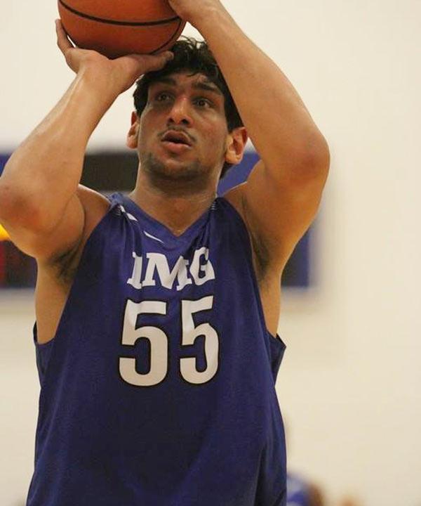 India's Satnam Singh Bhamara in action