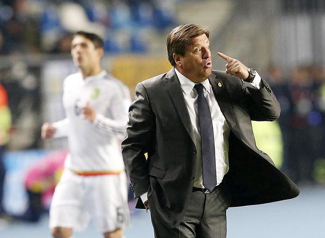 Mexico's coach Miguel Herrera 