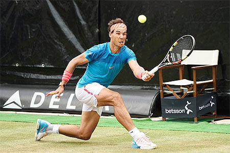 Rafael Nadal in action against Gael Monfils
