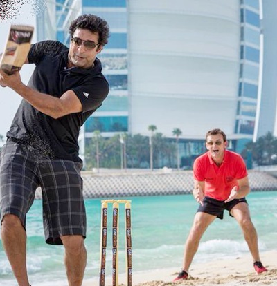 Wasim Akram and Adam Gilchrist 