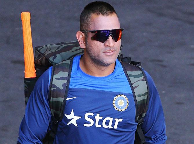 ms dhoni goggles price