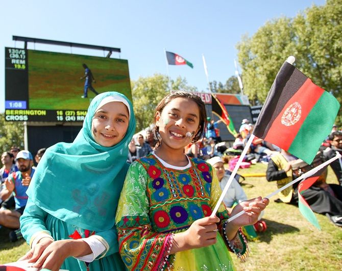 Young Afghanistan fans