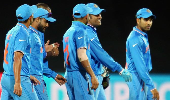 Mahendra Singh Dhoni with the Indian team