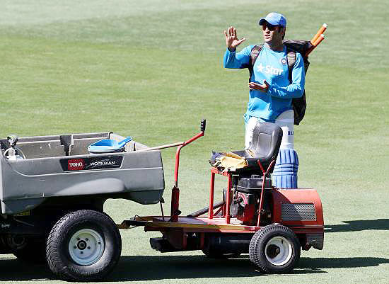 Mahendra Singh arrives at Eden Park for team training session on Friday