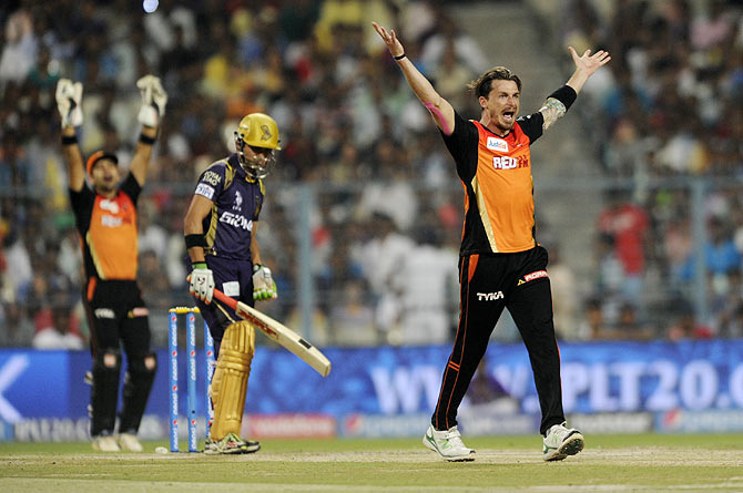 Dale Steyn of Sunrisers Hyderabad appeals unsuccessfully for the wicket of Gautam Gambhir of Kolkata Knight Riders