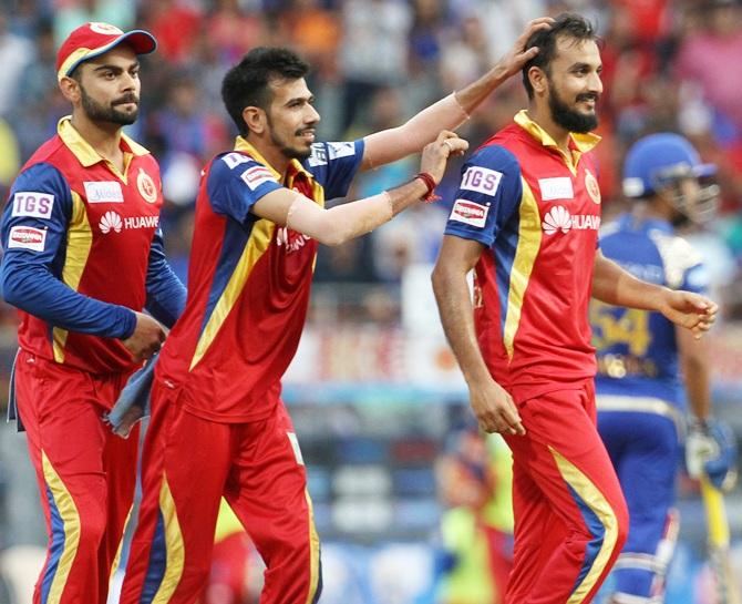  Royal Challengers Bangalore players celebrate 