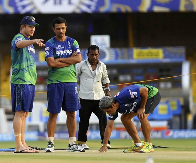 Shane Watson (left) and Rahul Dravid