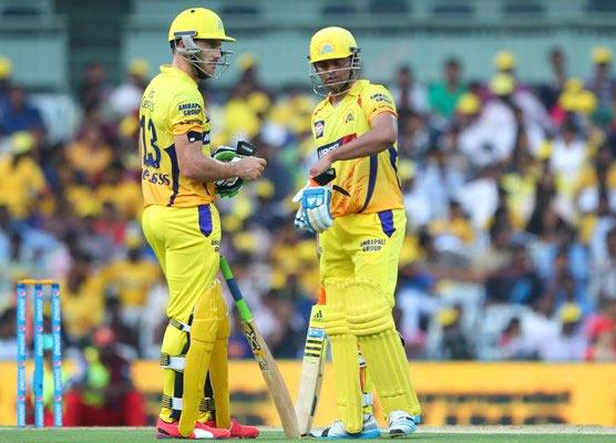 Chennai Super Kings' Faf Du Plessis and Suresh Raina at the crease