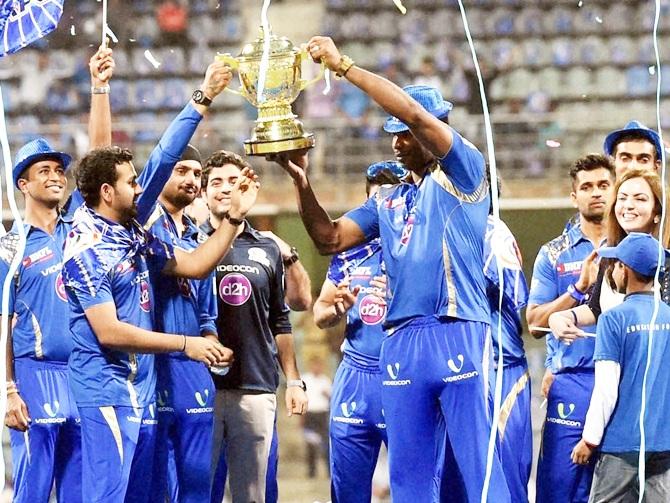 Mumbai Indians celebrate