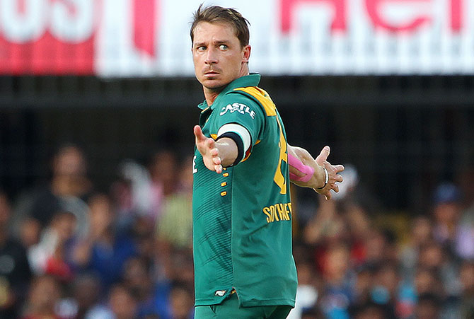 South Africa's Dale Steyn is 10 short of becoming the first overseas fast bowler to take 100 Test wickets in Asia  