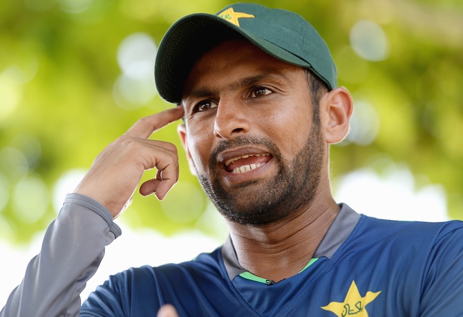 Pakistan's Shoaib Malik speaks to the media