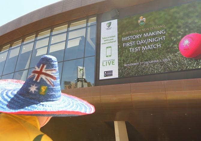 Spectators arrive at the Adelaide Oval 