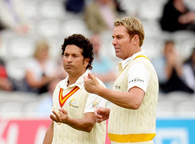 Sachin Tendulkar (left) stands with Shane Warne 