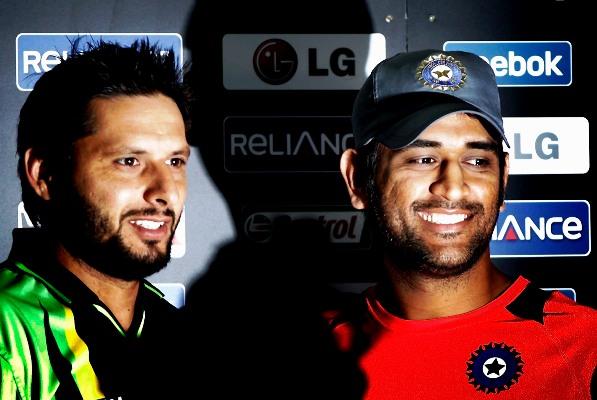 Shahid Afridi and Mahendra Singh Dhoni