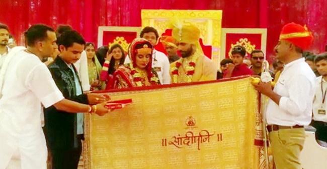 Ravindra Jadeja and Reevaba Solanki at their wedding ceremony in Rajkot. Photograph: Haresh Pandya