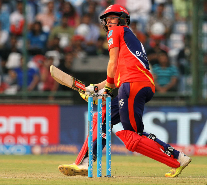 Delhi Daredevils player Sam Bilings hits out