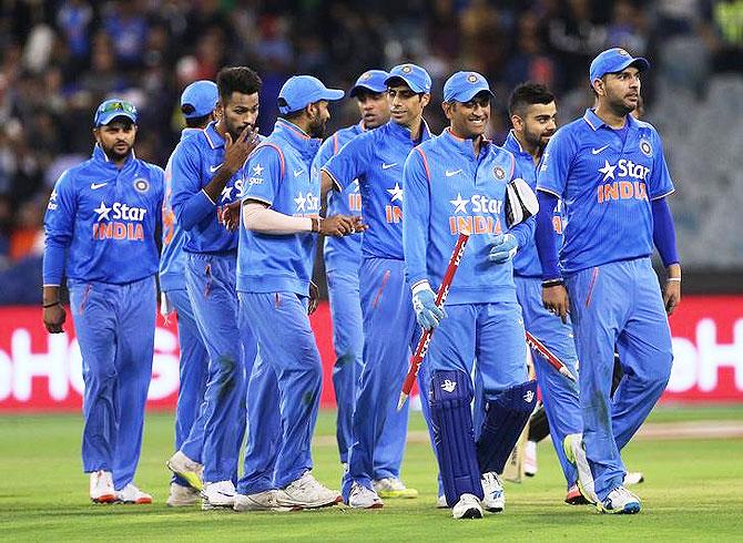 India players leave the field