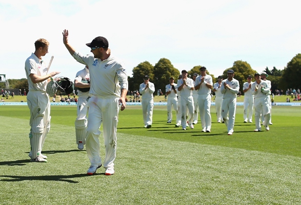 Brendon McCullum of New Zealand is congratuated as he leaves the ground after his final Test in Christchurch 