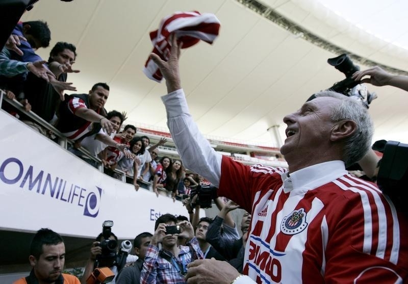 Dutch Soccer Legend Cruijff Passes away - People's Daily Online