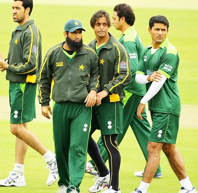 Umar Gul, Mohammad Yousuf, Shoaib Akhtar, Saeed Ajmal 