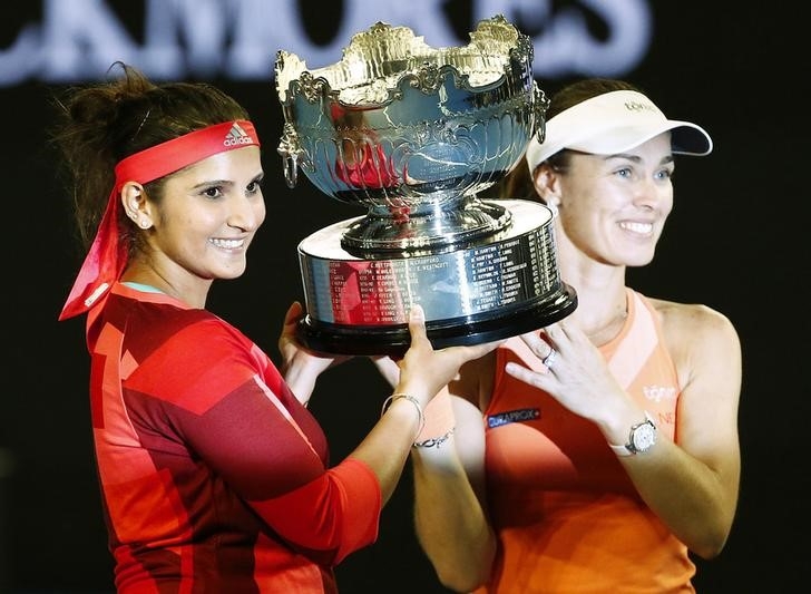 sania-hingis trophy