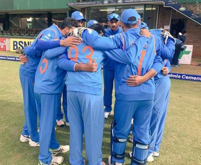 Team India players in a huddle