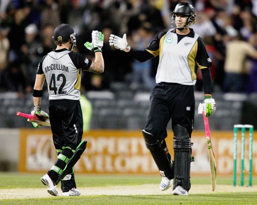 Brendon McCullum and Jacob Oram of New Zealand celebrate victory 