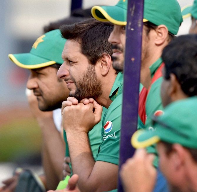 Pakistan's captain Shahid Afridi and other teammates during warm up