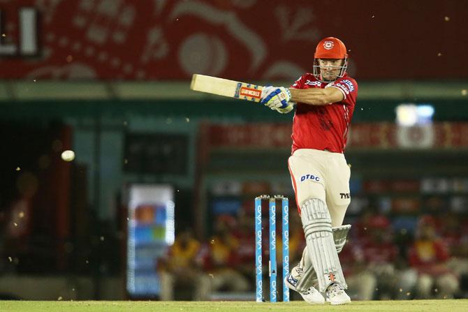 Shaun Marsh en route a fighting 84 runs 