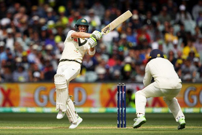 Tim Paine plays the hook shot