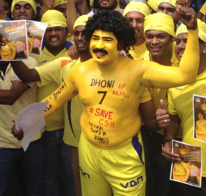 These fans can't wait to cheer for their 'Men in yellow'! - Rediff ...