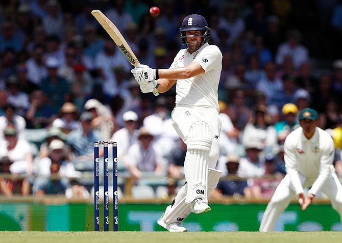 England have brought in Dawid Malan for the third Test in hope that in-form Joe Root gets much-needed support with the bat