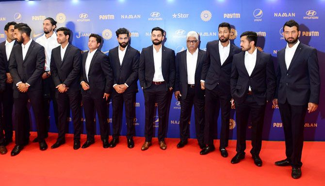 Virat Kohli with teammates during the BCCI Annual awards in Bengaluru on Wednesday