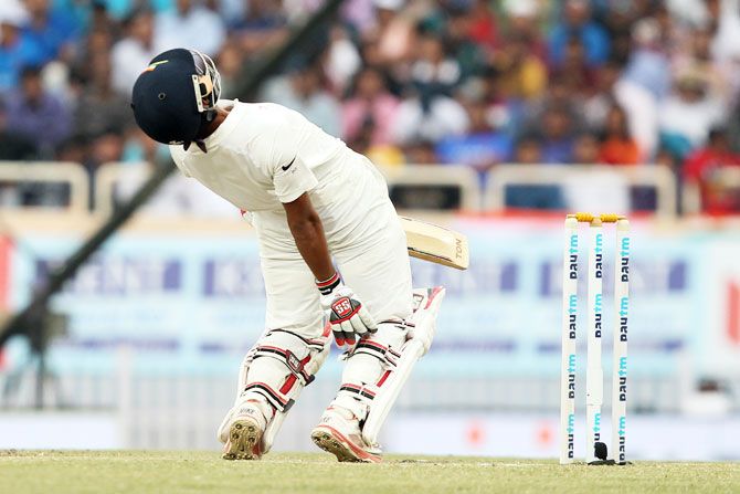 Wriddhiman Saha does well to evade a bouncer
