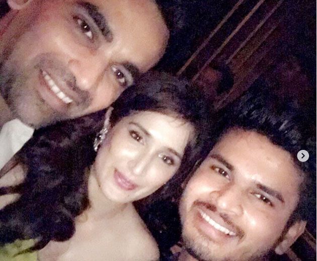 Mumbai Ranji batsman Shreyas Iyer gets a selfie clicked with Zaheer and Sagarika