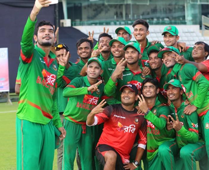 Bangladesh players celebrate