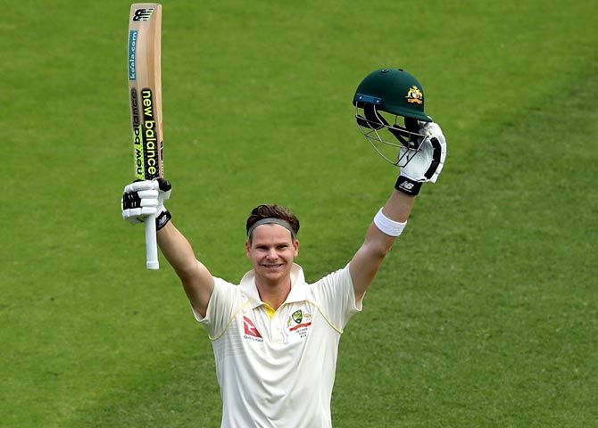After scoring a century in the first Ashes Test at The Gabba in Brisbane, Steve Smith reached 941 points. However, this week he has dropped 3 points to 938