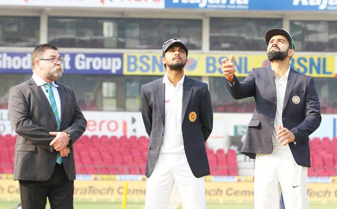 India captain Virat Kohlli and Sri Lanka captain Dinesh Chandimal at the toss